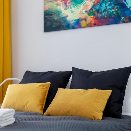 Yellow Sunset Studio Apartment Warsaw Ngoại thất bức ảnh