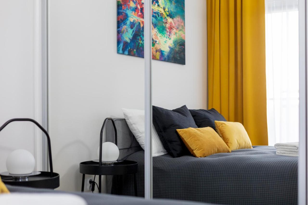 Yellow Sunset Studio Apartment Warsaw Ngoại thất bức ảnh