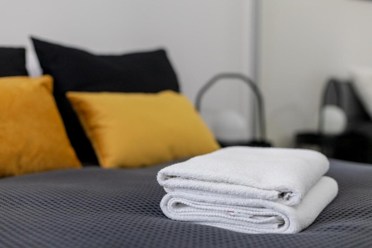 Yellow Sunset Studio Apartment Warsaw Ngoại thất bức ảnh