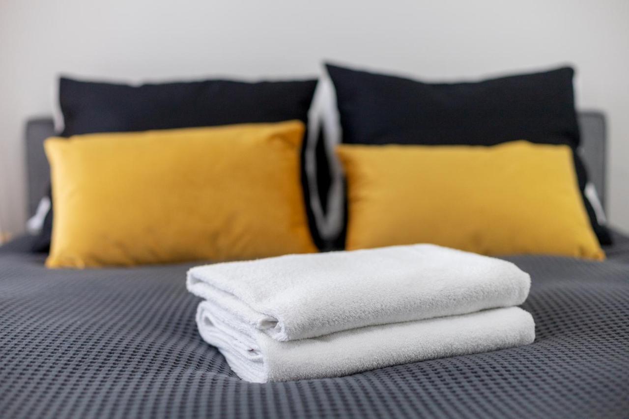 Yellow Sunset Studio Apartment Warsaw Ngoại thất bức ảnh